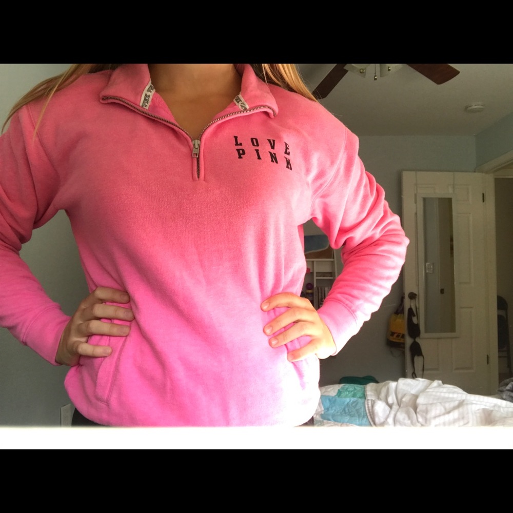 Victoria’s Secret pink crewneck/Quarter zip!